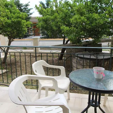 Katerina Eleni Acharavi Corfu Appartement Akharavi