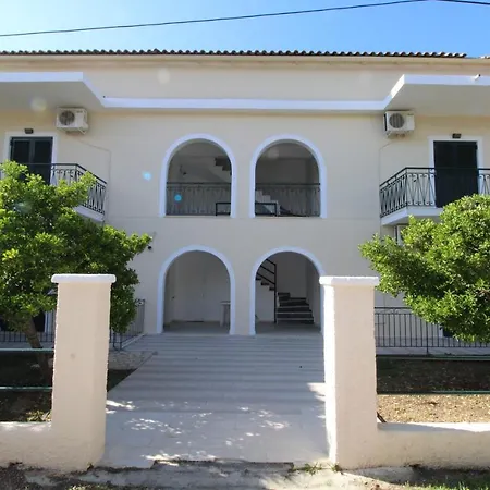 Katerina Eleni Acharavi Corfu Appartement